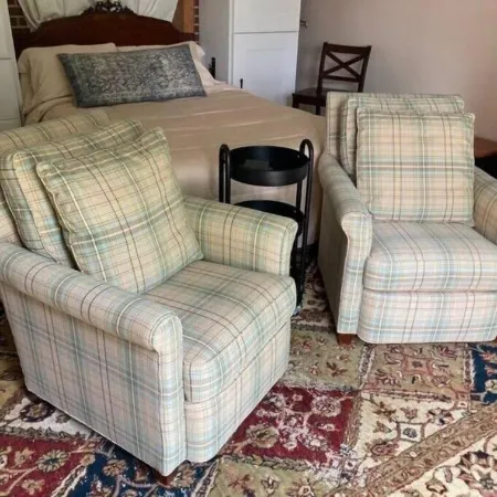 Walking Distance to Downtown and Waterfront - Cozy Studio Apartment