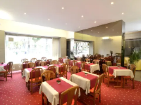 安格萊特利飯店