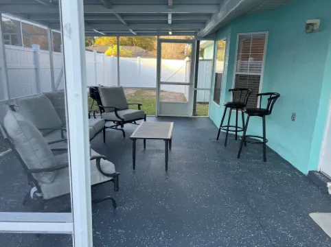 Charming 3-bedroom house in enchanting Ocala with WiFi, AC