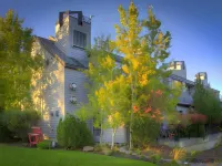 Pine Ridge Inn Hotels in Sunriver