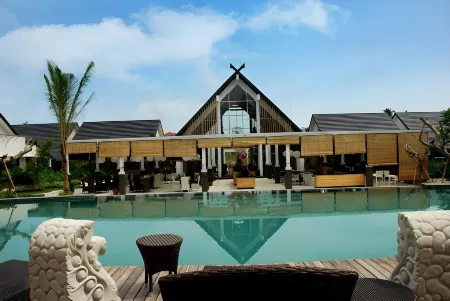 Rumah Kito Resort Hotel Jambi by Waringin Hospitality Отели в г. Rawa Sari