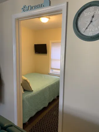 beach house steps to beach and Jenk's Boardwalk