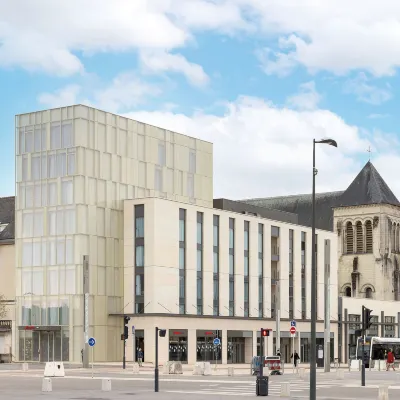 Hampton by Hilton Tours Centre