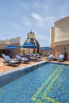 Royal Rose Abu Dhabi, a Curio Collection by Hilton Affiliated Hotel - Romantic