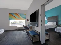 Tru by Hilton Austin Airport Hotels in Montopolis