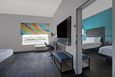 Tru by Hilton Austin Airport Отели рядом с Аэропорт Бергстром