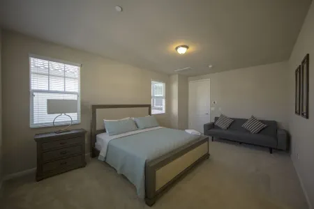 Executive New House 4B3B Decent Community Stanford