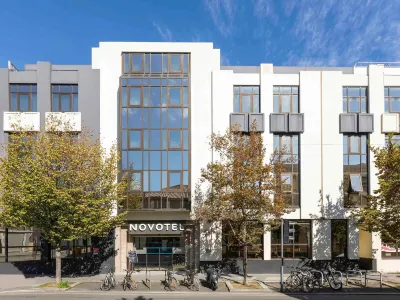 Novotel Bordeaux Centre Gare Saint Jean Hotels near Vieux Bordeaux