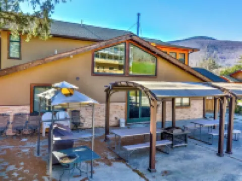 6BR/7bath Luxury home Hot Tub in Hunter Catskills Hotels in Hunter