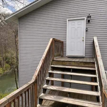 Trail 10 Hideaway, Entire Apartment in Freeman, WV