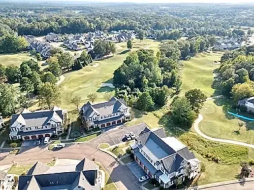 3 Bed/2 Bath Townhome on Oxford Country Club, w/i 3 miles of the Square & Grove