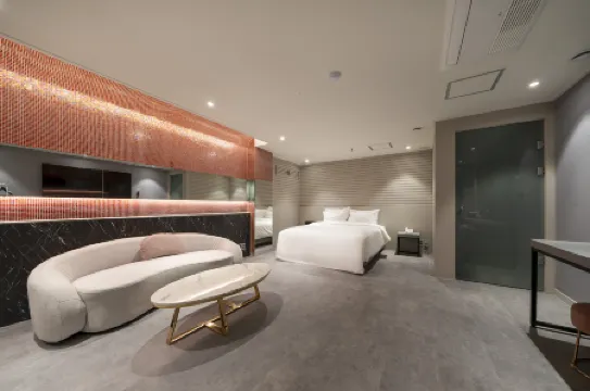 Incheon (Songdo) Ichae Отели рядом с достопримечательностью «The Memorial Hall for Incheon Landing Operation»