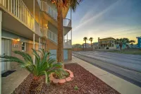 Beachfront Patio w Dune View 2 Pools Pickleball Cravin Waves by AvantStay