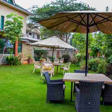 Karen Inn & Suites Hotel Exterior