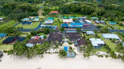 Moana Sands Beachfront Villas Hotels near Titikaveka Beach