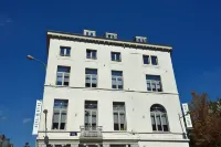 Hotel Retro Hotels near St. Josse