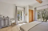 Villa les Terrasses de Gordes Hotels in Gordes