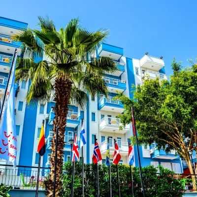 Ark Apart and Suite Hotel Hoteles cerca de Cleopatra Beach