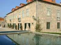 Casa Do Cimo Hotels in 