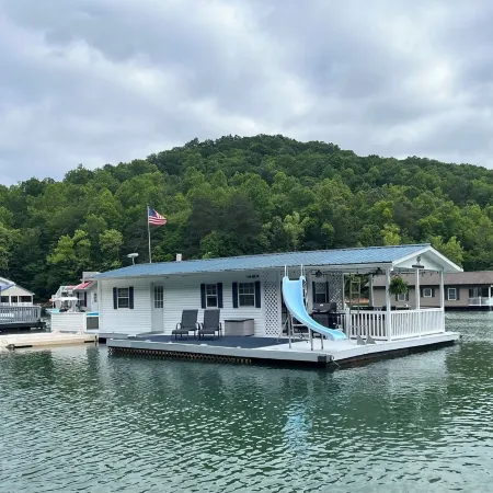 Floating Cabin - Another Day in Paradise at Whitman Hollow Marina