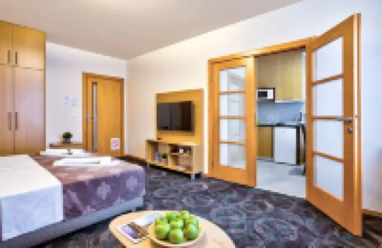 Booking Apartments Hotels near St. Michael's Cathedral