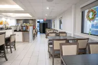 海恩尼斯 - 科德角舒適酒店 - 早餐