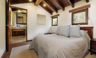 El Salto Luxury Ranch with Lake View