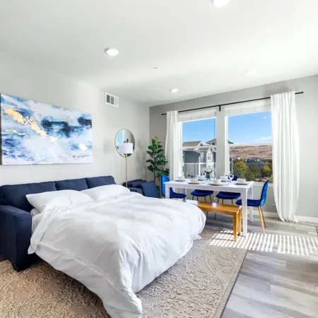 Sparks 1Br Water Views · Spring Season & Views