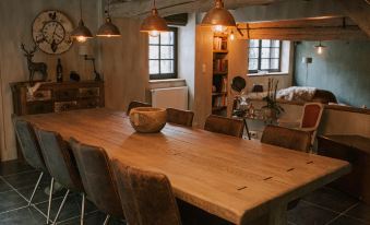 La Petite Foret Cottage in Brussels Countryside