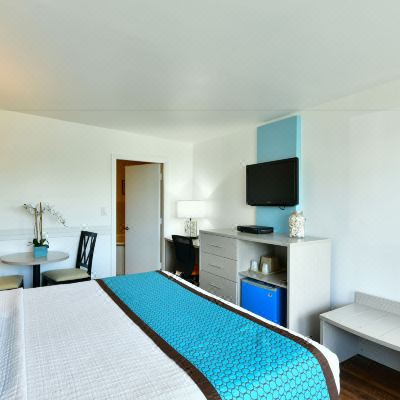 King Room With Jetted Tub The Freeport Inn and Marina Promo Code