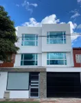 Outlanders House Bog Airport Hotels in Bogota
