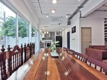 รูปภาพของเทพประสิทธิ์โคซี่