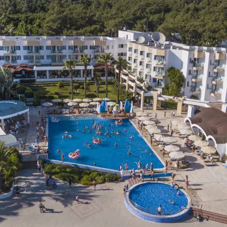 Fortezza Beach Resort