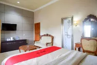 RedDoorz Plus @ Hotel Srikandi Kendari Hotel di Kecamatan Ranomeeto