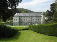 Family Retreat, Forested Anhée Hotels in Anhee