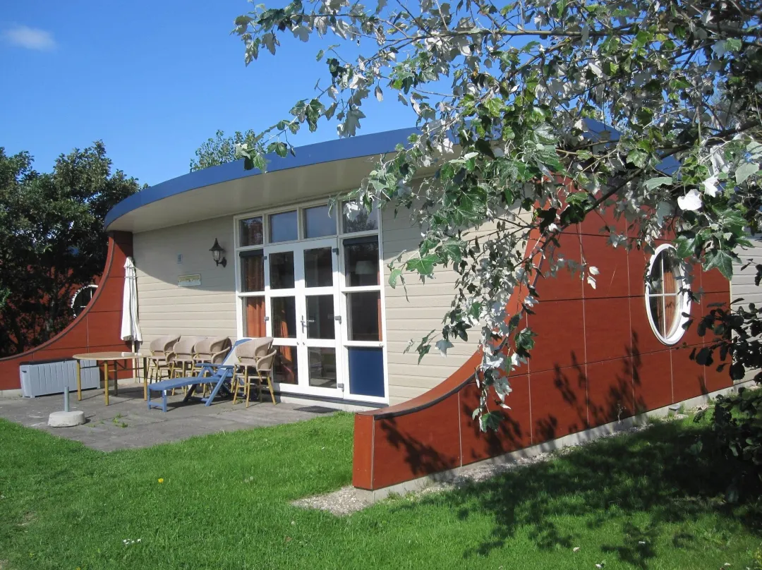 Bungalow In 'S-gravenzande With Nautical Charm - Hoek van Holland
