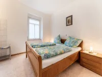 Home for 5 Persons in 1350 Year Old Mosel Town - Wifi