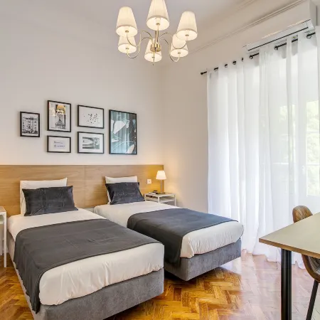 Home Out Rooms & Apartments Отели рядом с достопримечательностью «Оливайш»