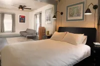 The Deers Head Inn Tavern Hotels in Keene Valley