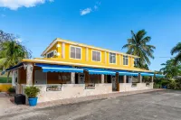 Casamares Hotels in Cabo Rojo