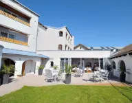Sporthotel Podersdorf Отели в г. Руст