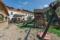 Hotel Svatojánský Dvůr Hotels in Predboj