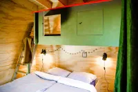 Waterlodge Reade Wikel Hotels in Grouw