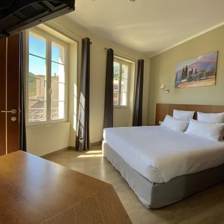 La Falaise Hotel