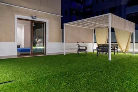 Enjoy Living Отели рядом с достопримечательностью «Nettuno Beach Club»