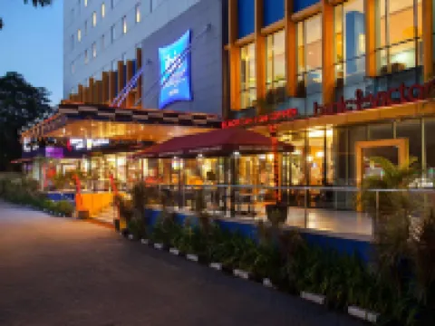 Ibis Budget Jakarta Cikini Hotels near Stasiun Pasar Senen