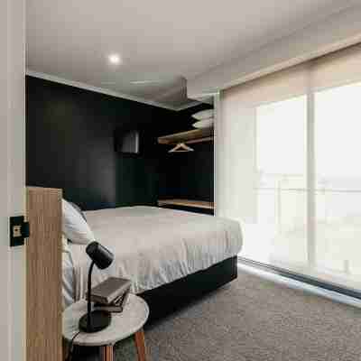 Met Apartments Rooms