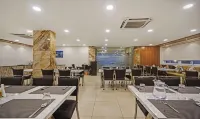 إيريس هوتل تيروباتي