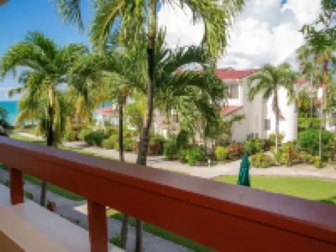 Romantic Retreat 43B Hotels in Dickenson Bay