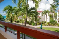 Romantic Retreat 43B Hotels in Dickenson Bay